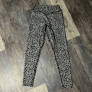 Kingdom cheetah balance Athletica leggings